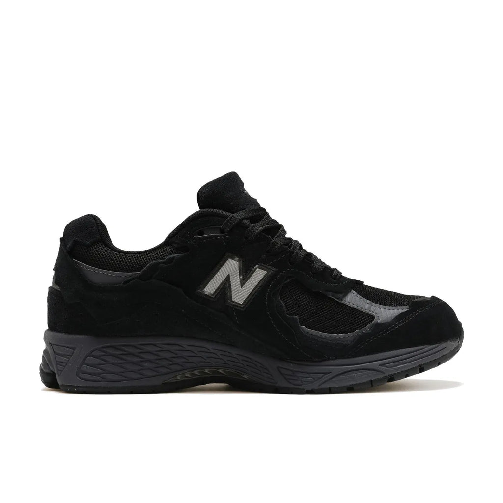 New Balance 2002R Gore-Tex Protection Pack Black Magnet