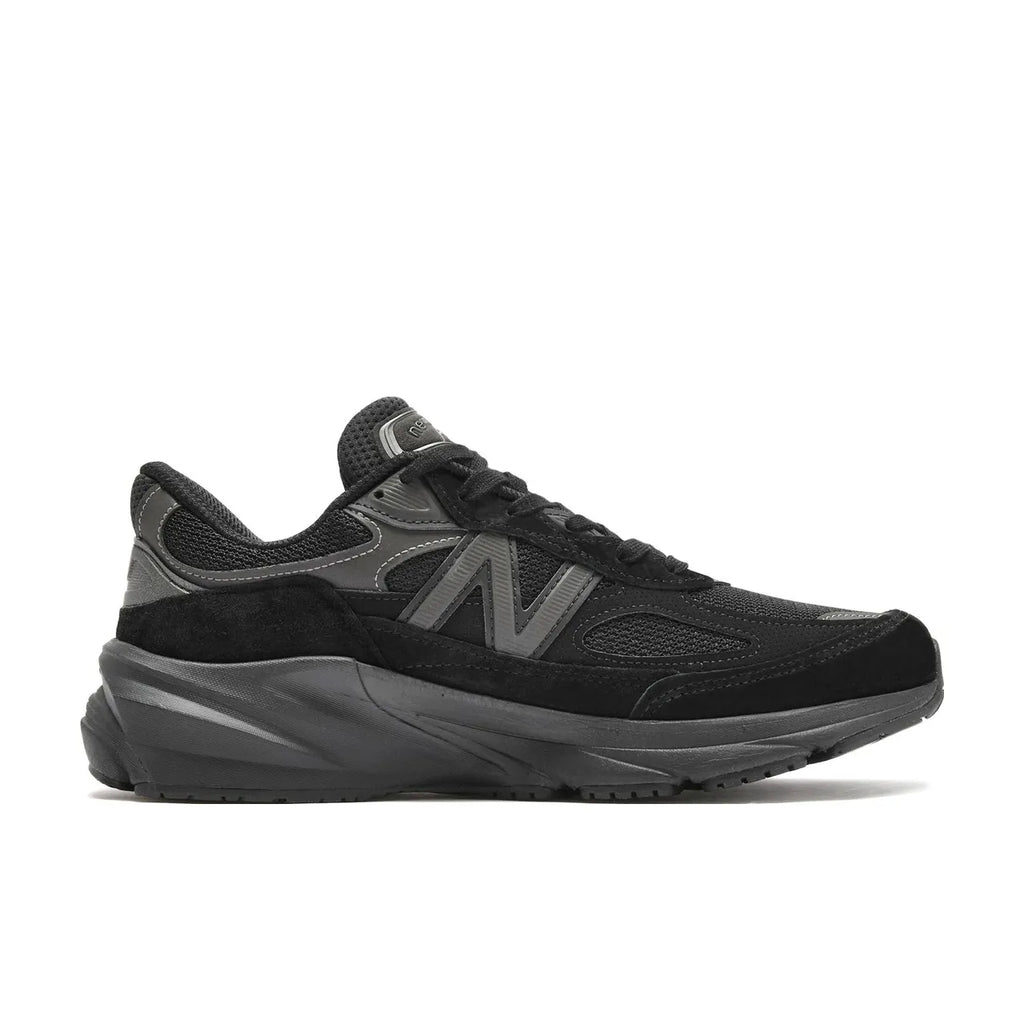 New Balance 990v6 Triple Black
