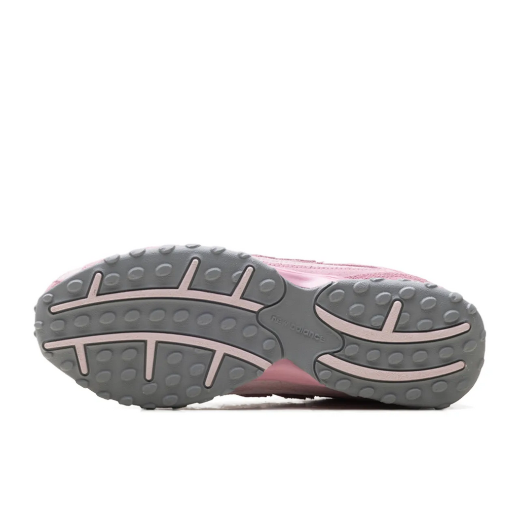 New Balance 204L Pastel Pink