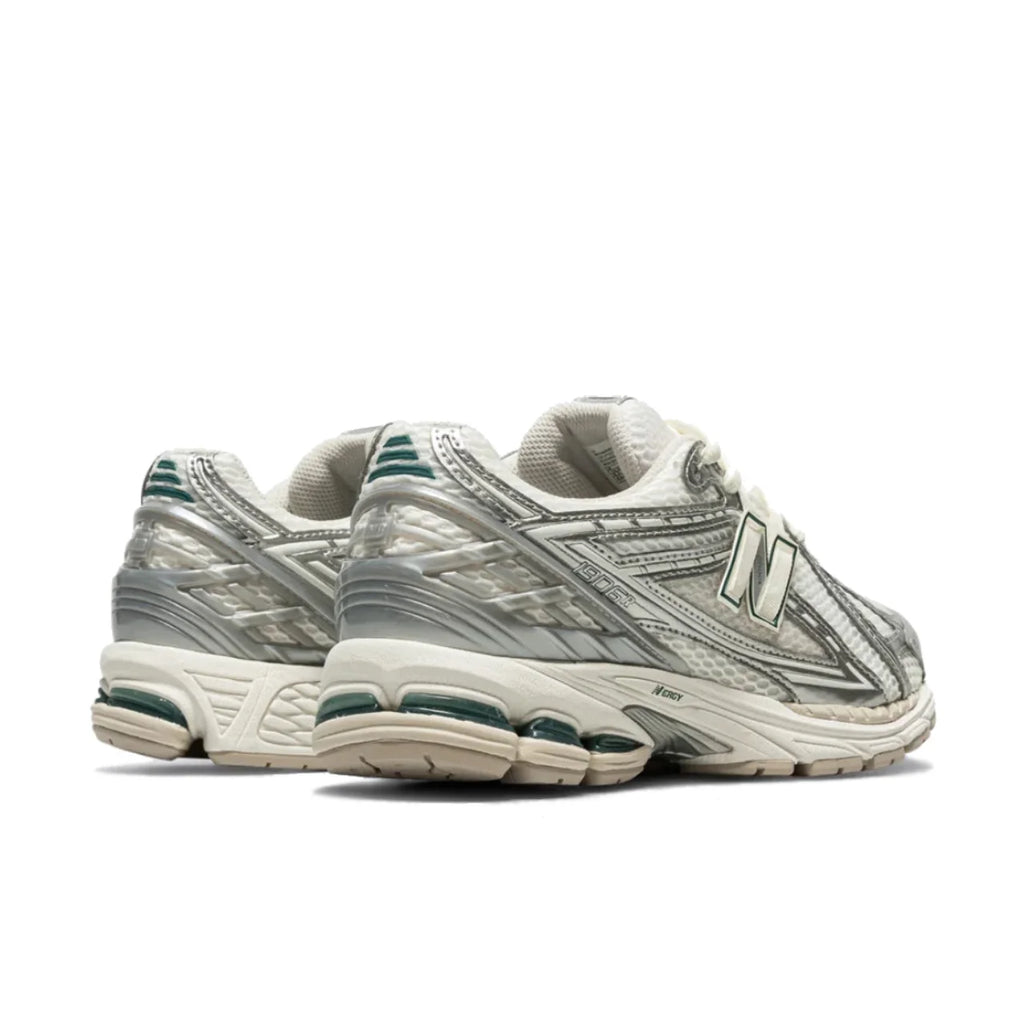 New Balance 1906R Silver Metallic Sea Salt