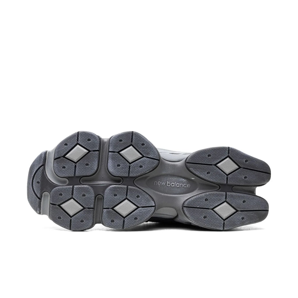 New Balance 9060 Magnet