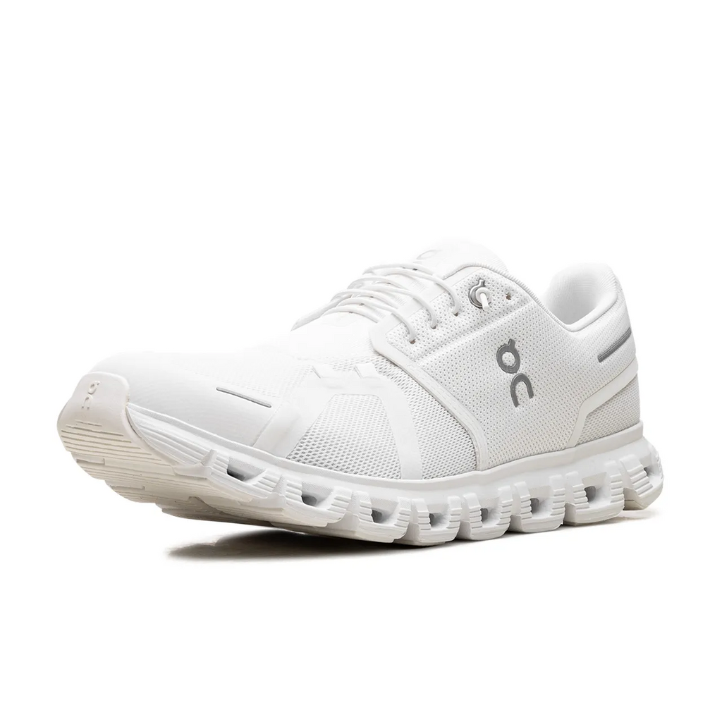 On Running Cloud 6 All White